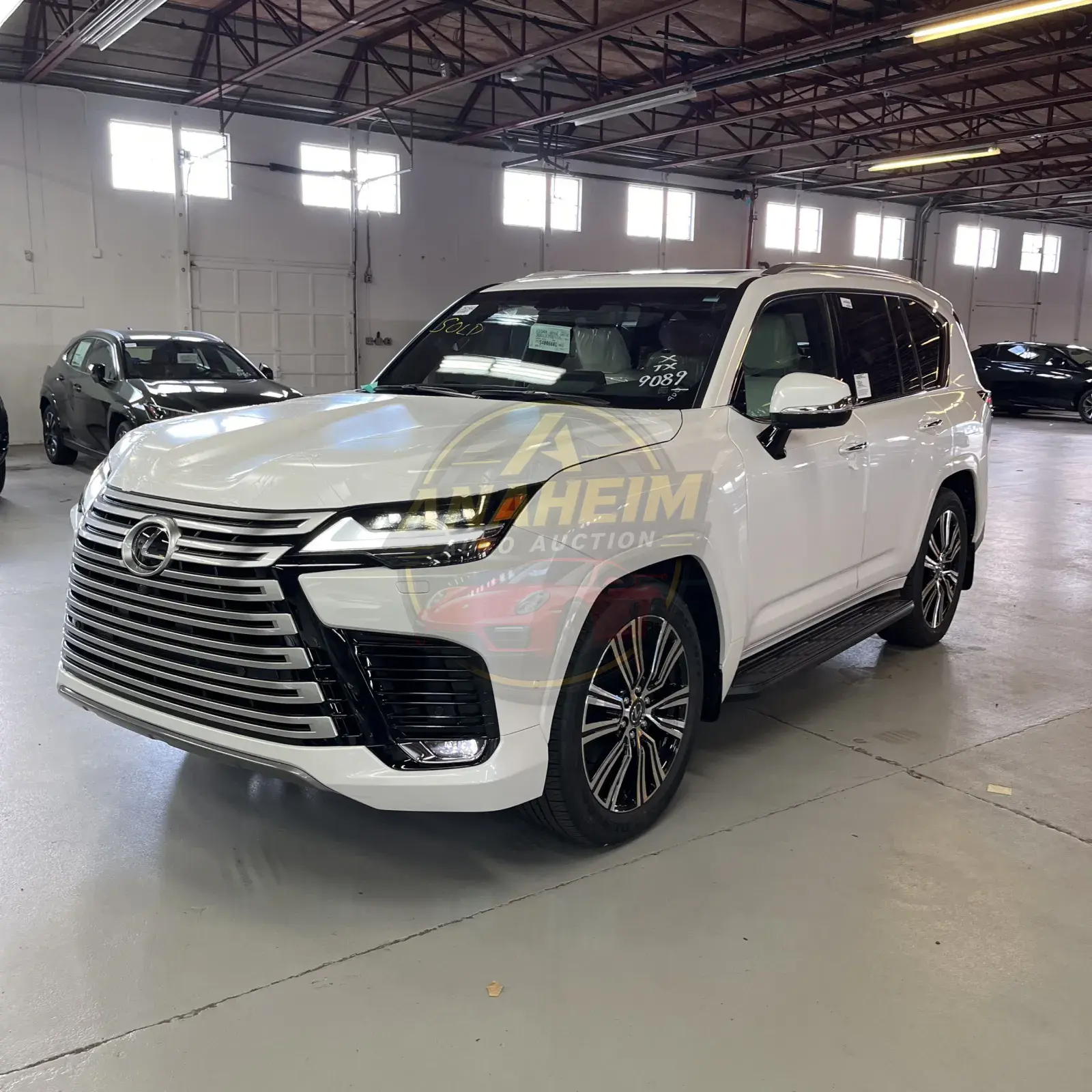 2025 Lexus LX 700h Luxury