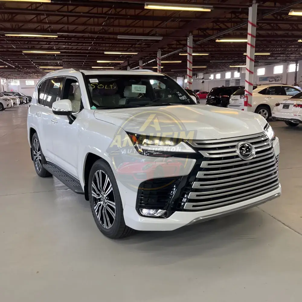 2025 Lexus LX 700h Luxury