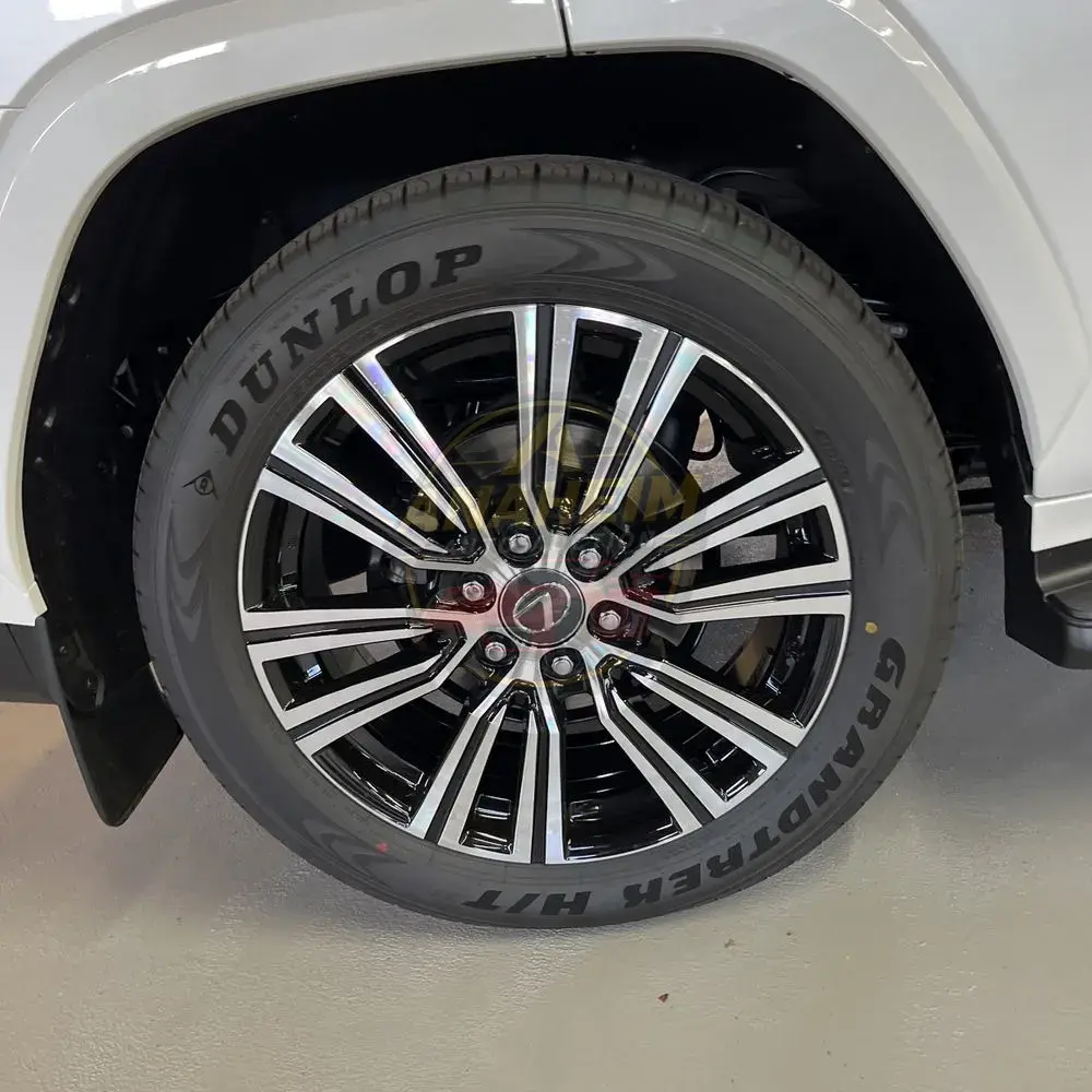 2025 Lexus LX 700h Luxury