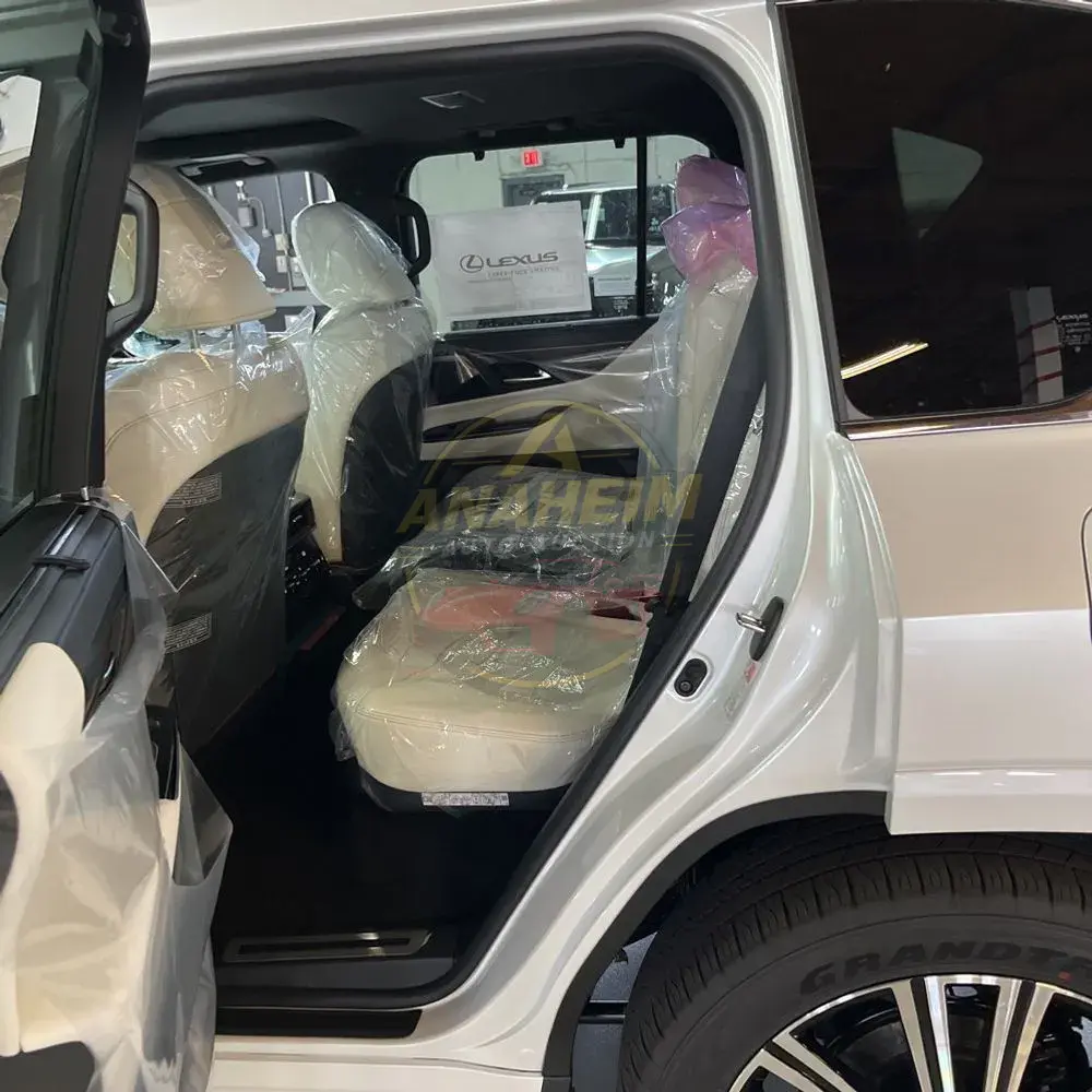 2025 Lexus LX 700h Luxury