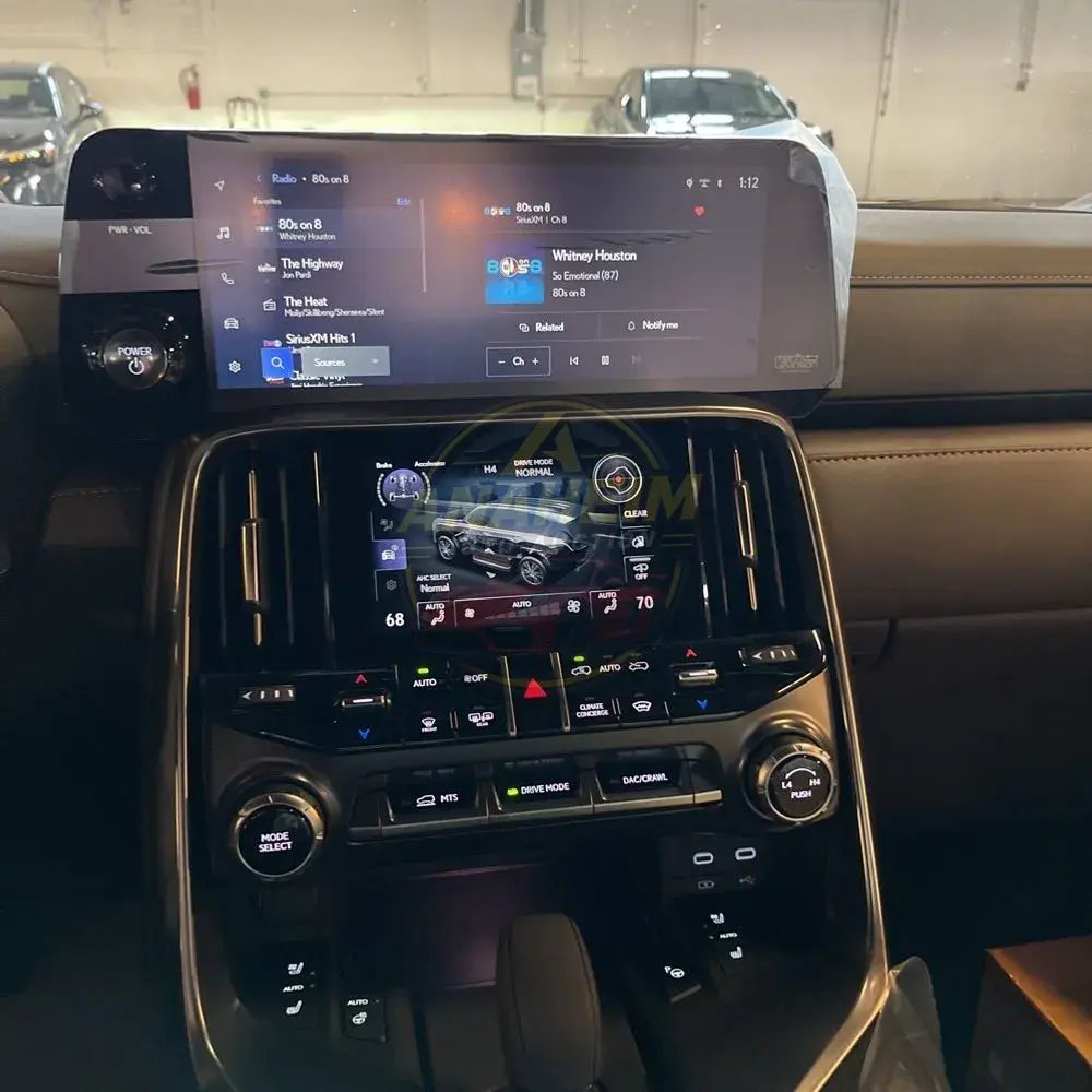 2025 Lexus LX 700h Luxury