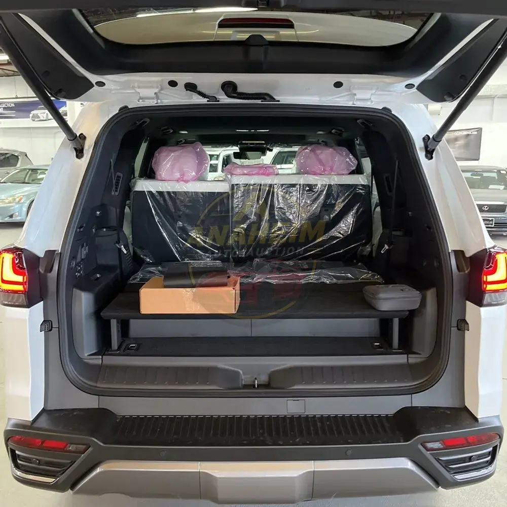 2025 Lexus LX 700h Luxury