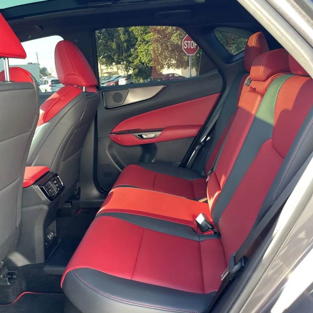 2025 Lexus NX 450h+ F SPORT Handling