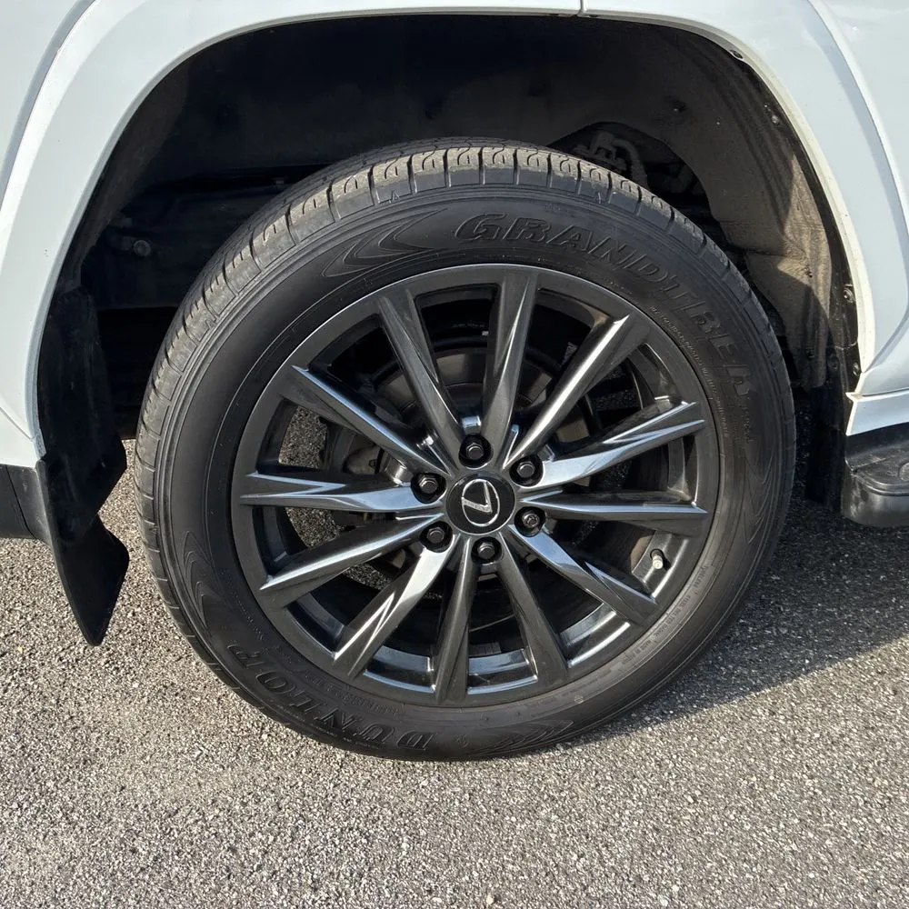 2024 Lexus LX 600 F SPORT Handling