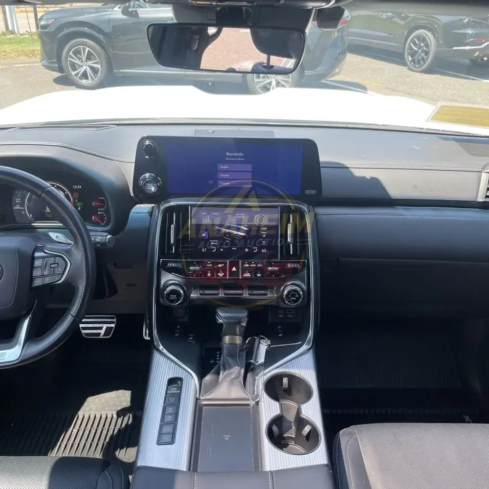 2023 Lexus LX 600 F SPORT Handling