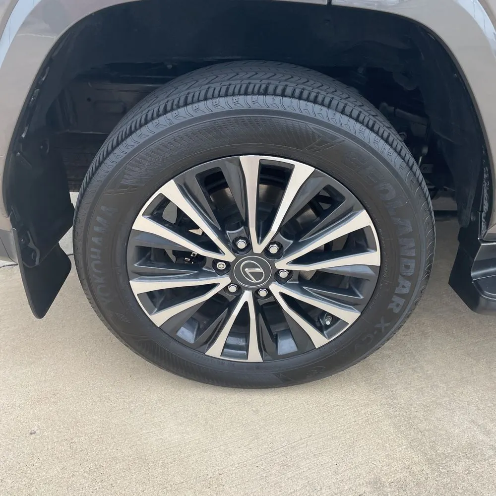2022 Lexus LX 600 Base