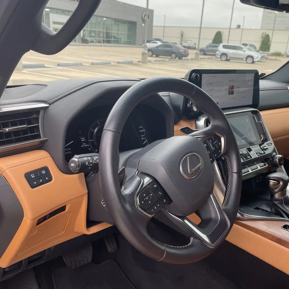 2022 Lexus LX 600 Base