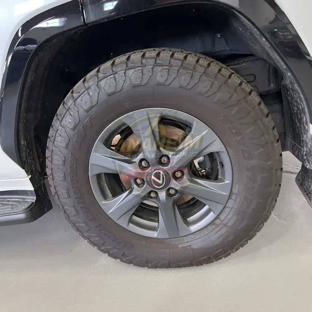 2025 Lexus LX 700h Overtrail