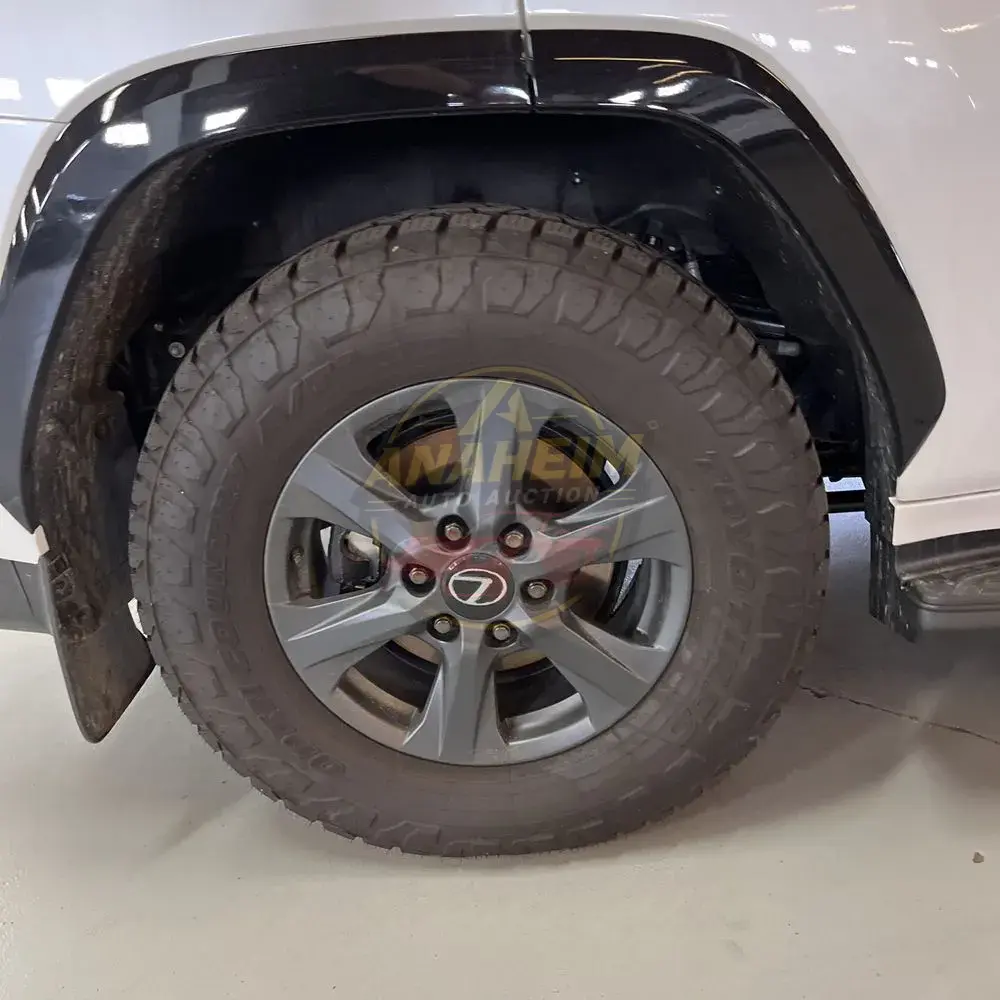 2025 Lexus LX 700h Overtrail