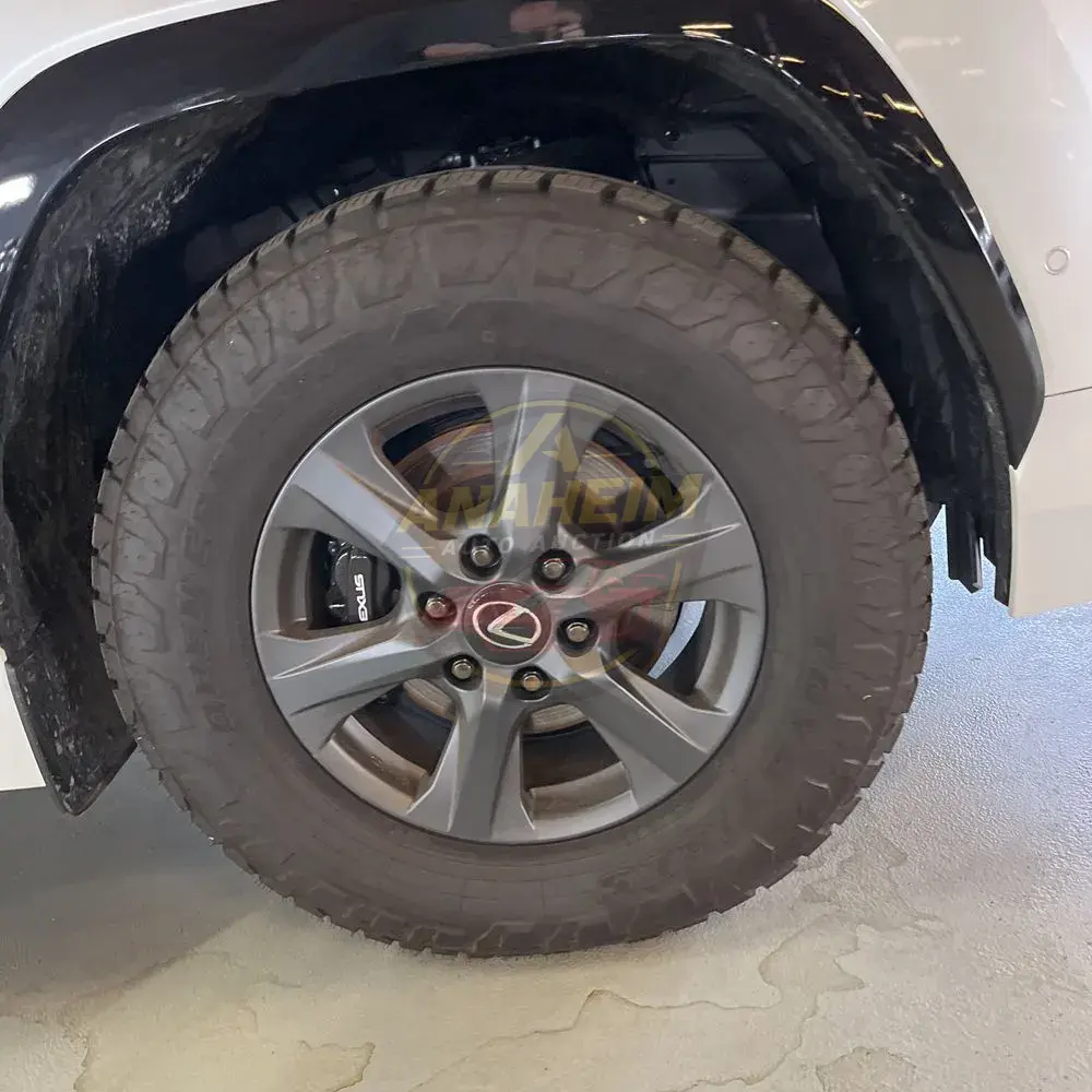 2025 Lexus LX 700h Overtrail
