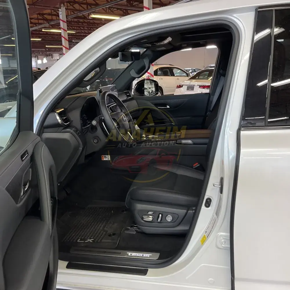 2025 Lexus LX 700h Overtrail