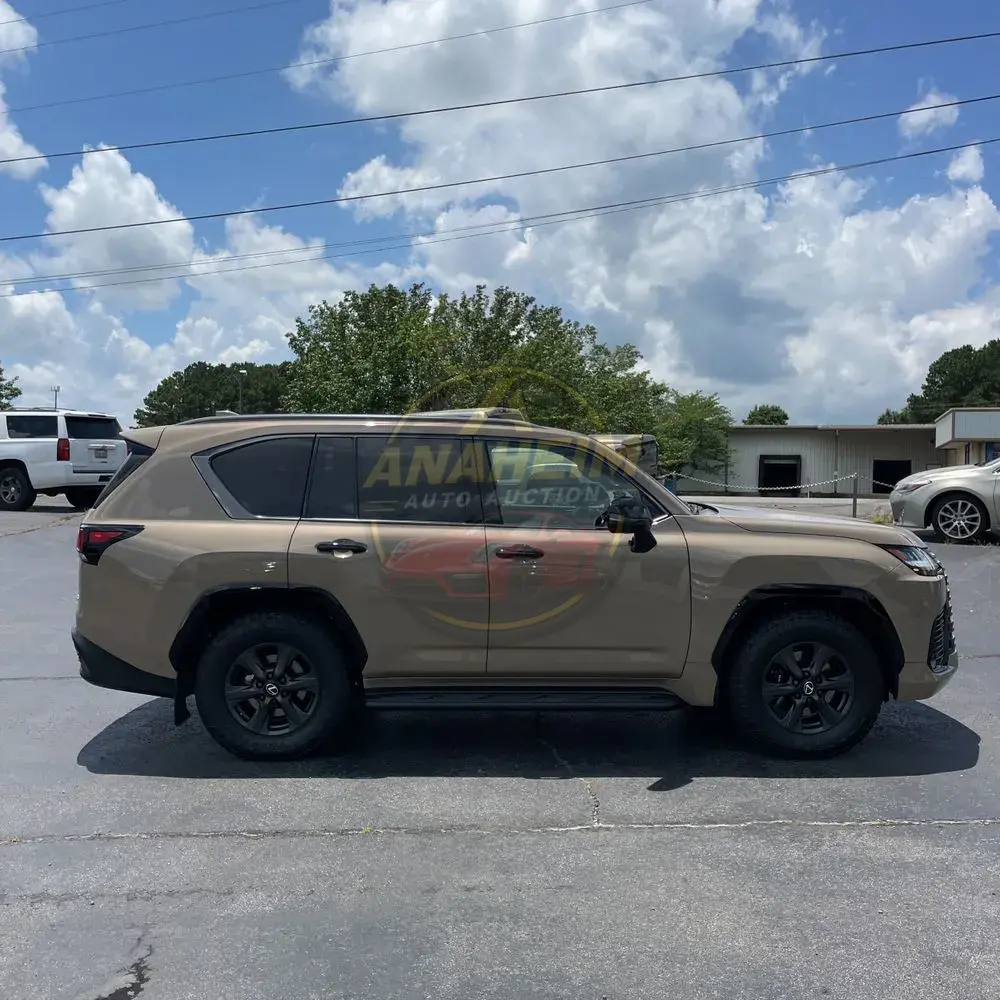2025 Lexus LX 700h Overtrail
