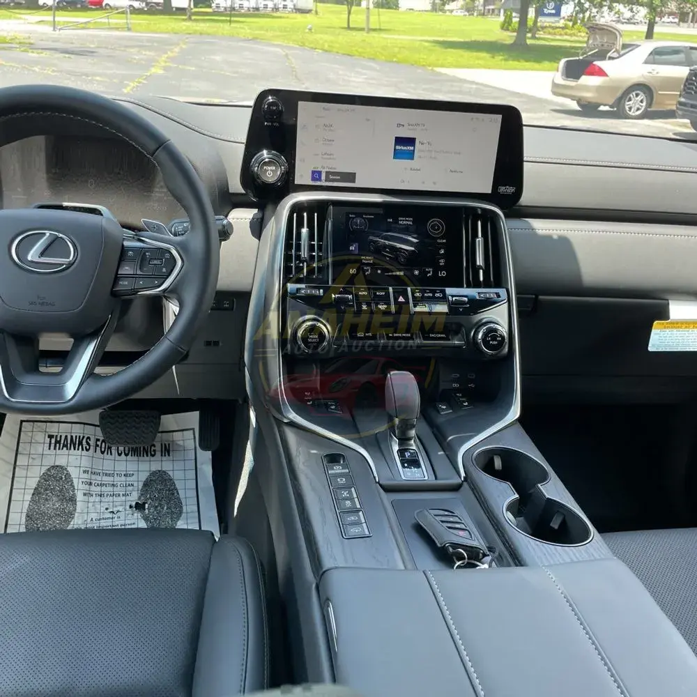 2025 Lexus LX 700h Overtrail