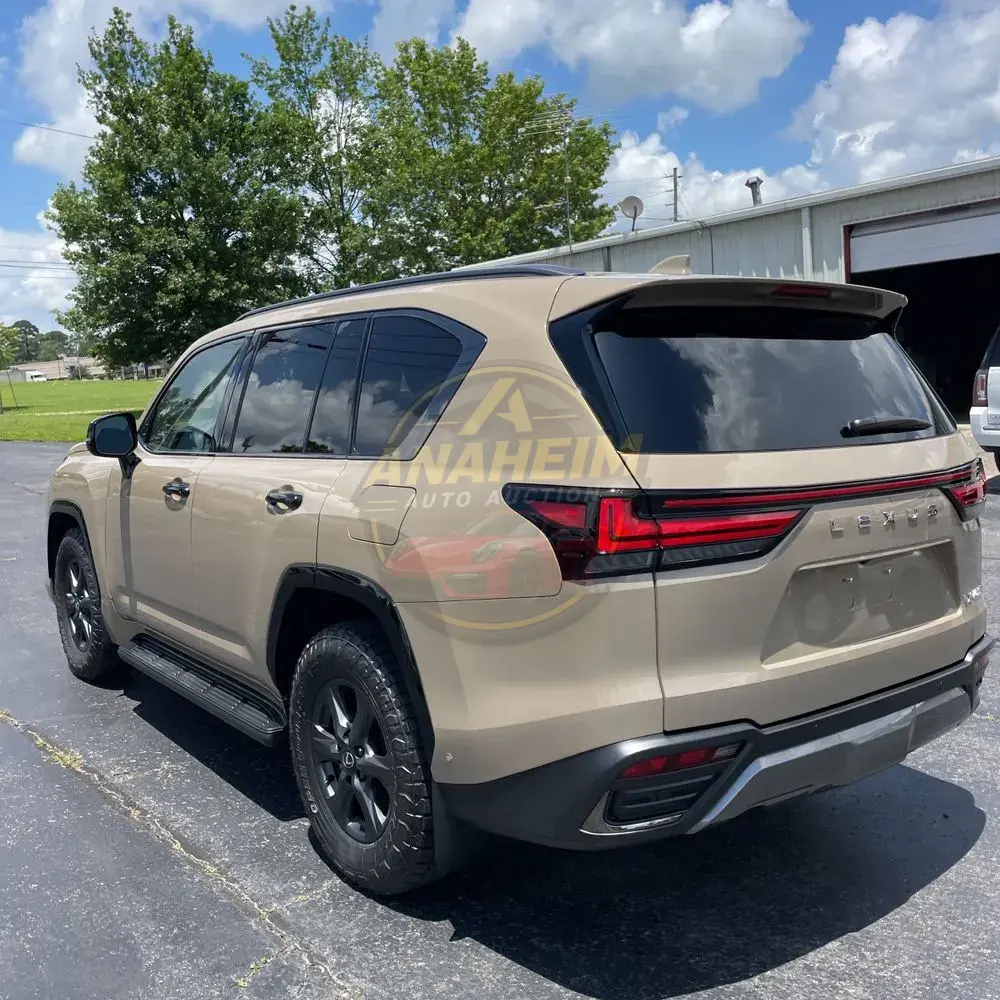 2025 Lexus LX 700h Overtrail