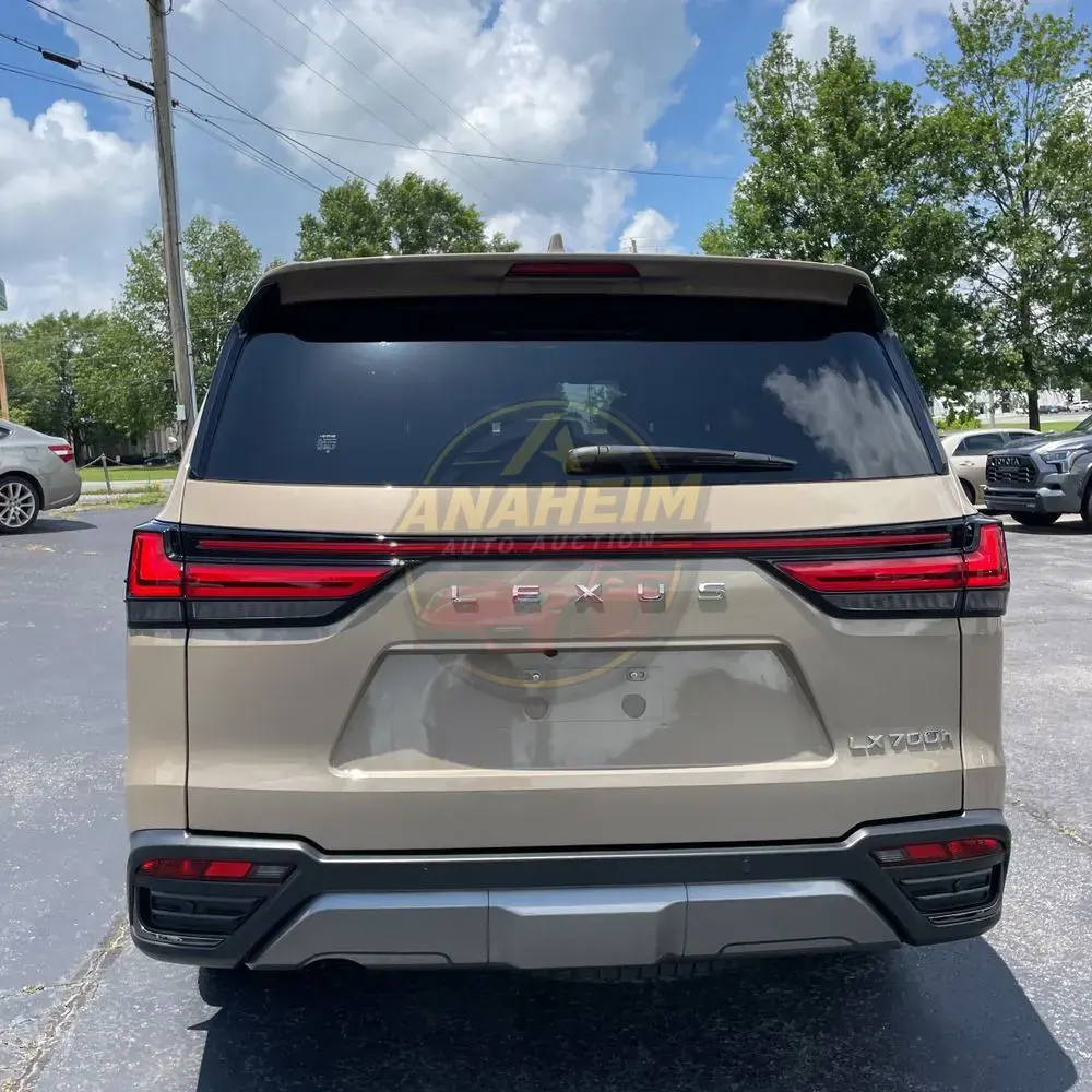 2025 Lexus LX 700h Overtrail