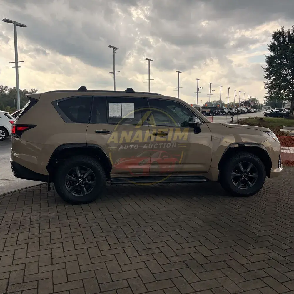 2025 Lexus LX 700h Overtrail