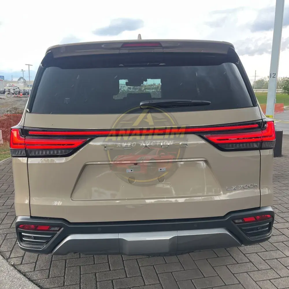 2025 Lexus LX 700h Overtrail