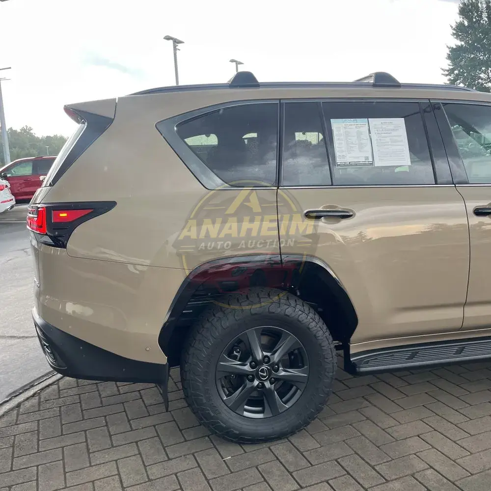2025 Lexus LX 700h Overtrail