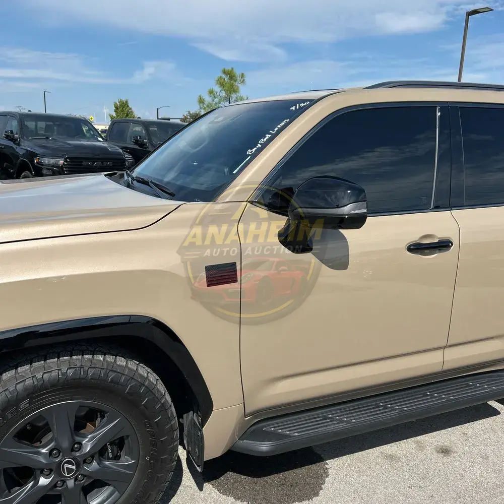 2025 Lexus LX 700h Overtrail