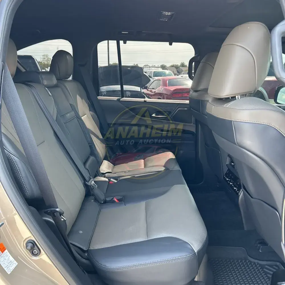 2025 Lexus LX 700h Overtrail