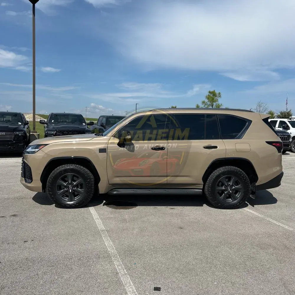 2025 Lexus LX 700h Overtrail