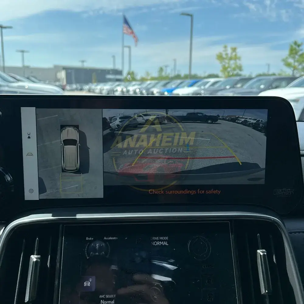 2025 Lexus LX 700h Overtrail