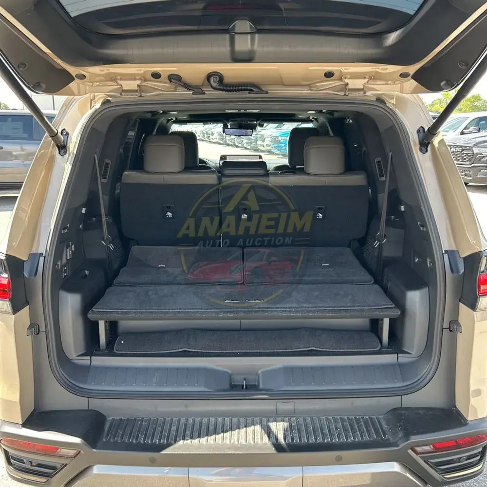 2025 Lexus LX 700h Overtrail