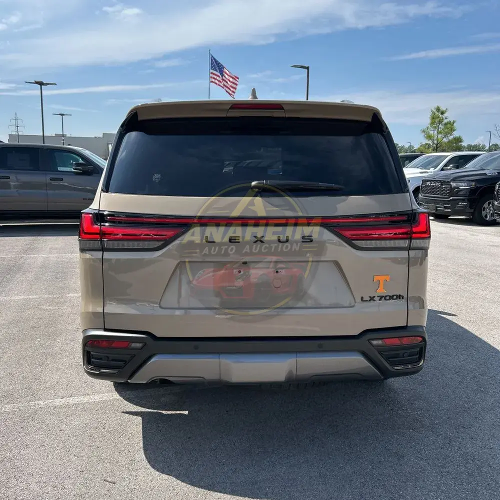 2025 Lexus LX 700h Overtrail