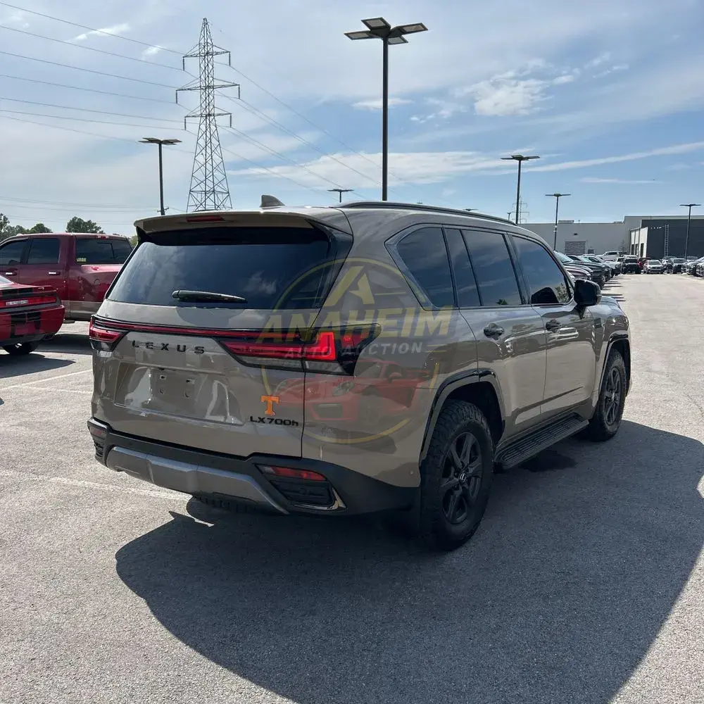 2025 Lexus LX 700h Overtrail