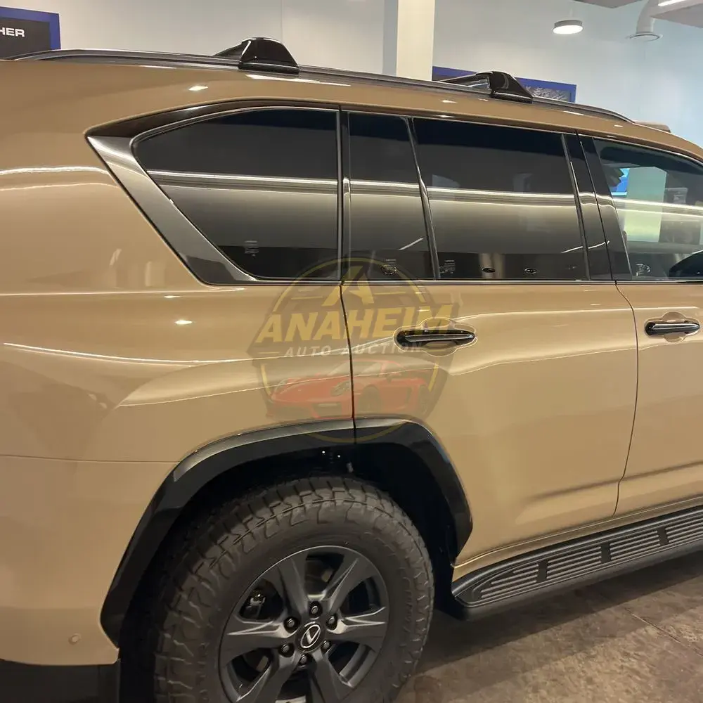 2025 Lexus LX 700h Overtrail
