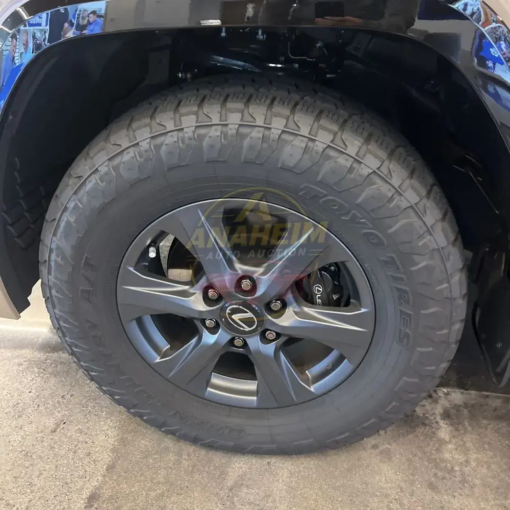 2025 Lexus LX 700h Overtrail
