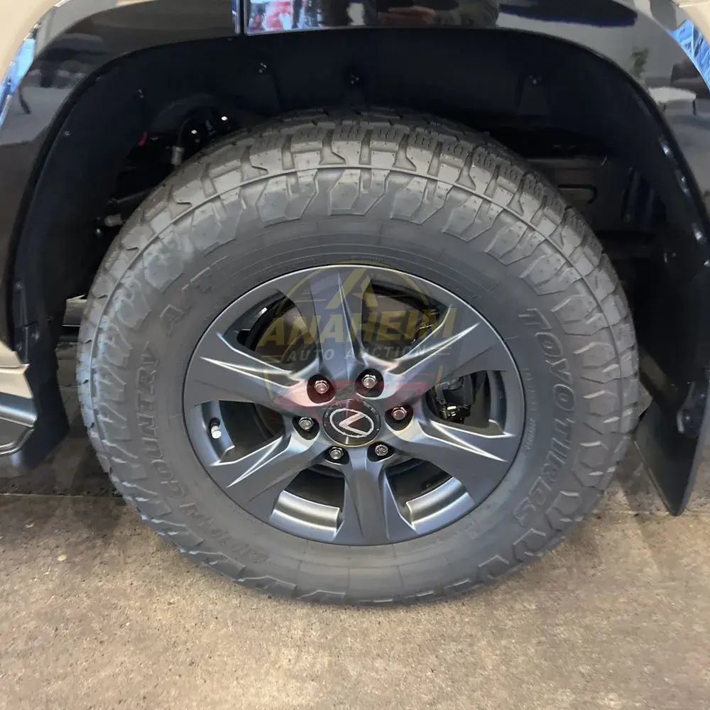 2025 Lexus LX 700h Overtrail