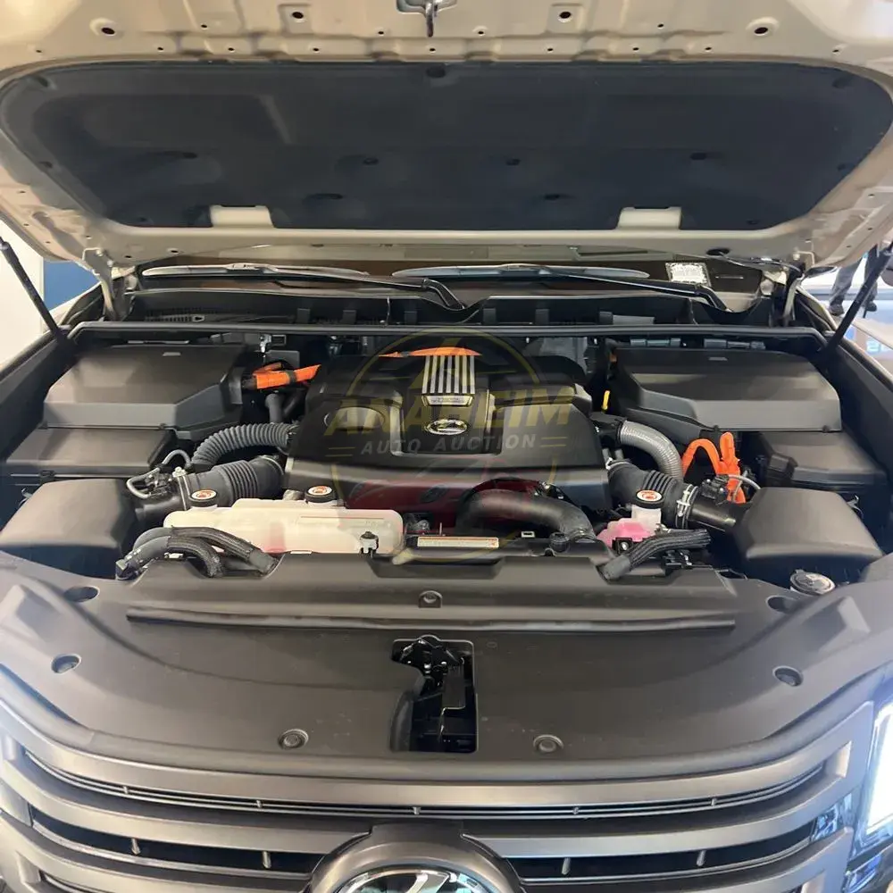 2025 Lexus LX 700h Overtrail