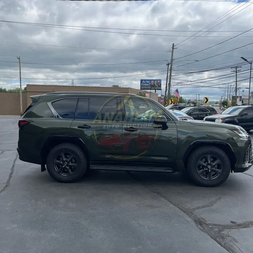2025 Lexus LX 700h Overtrail