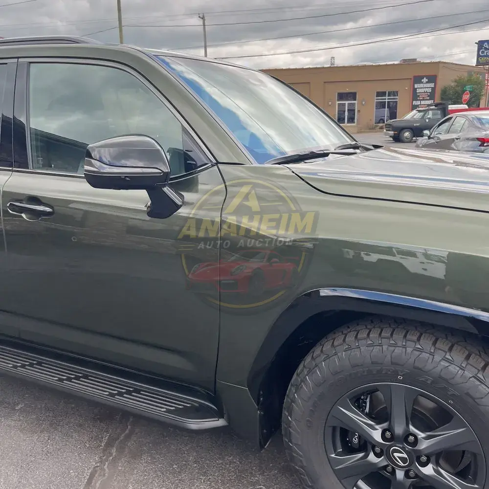 2025 Lexus LX 700h Overtrail