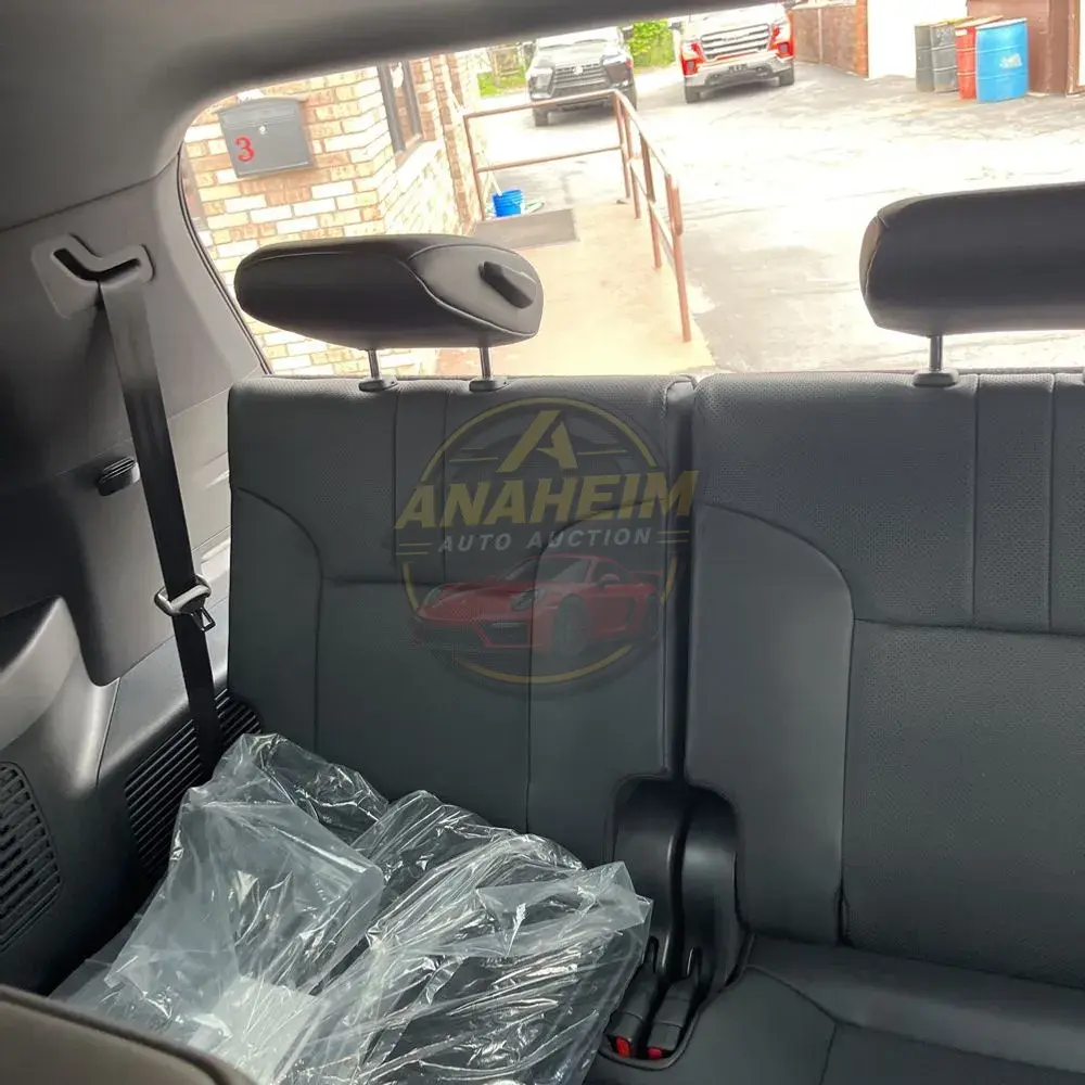 2025 Lexus LX 700h Overtrail