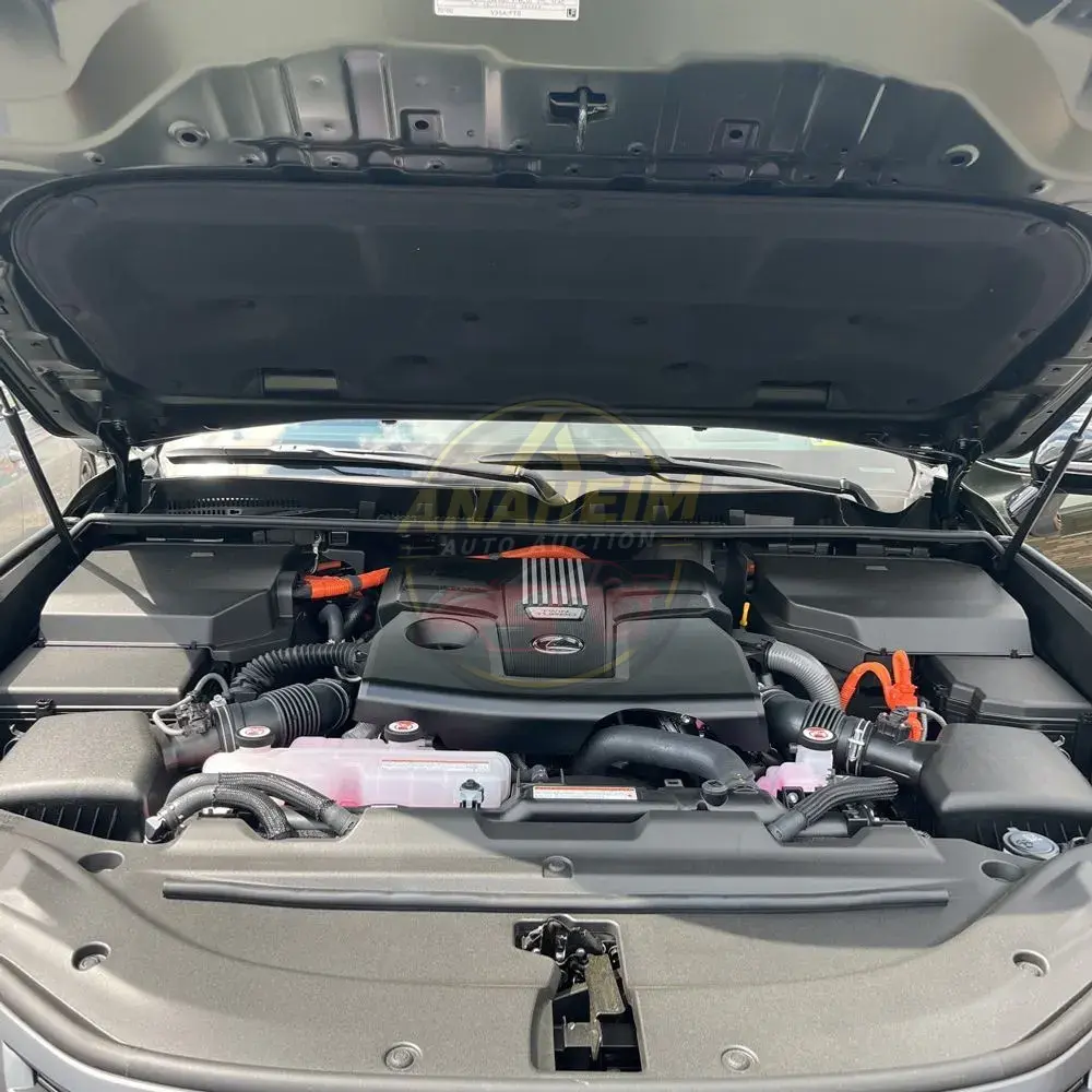 2025 Lexus LX 700h Overtrail