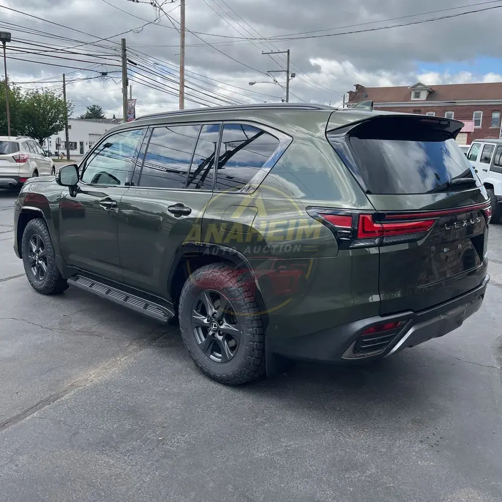 2025 Lexus LX 700h Overtrail