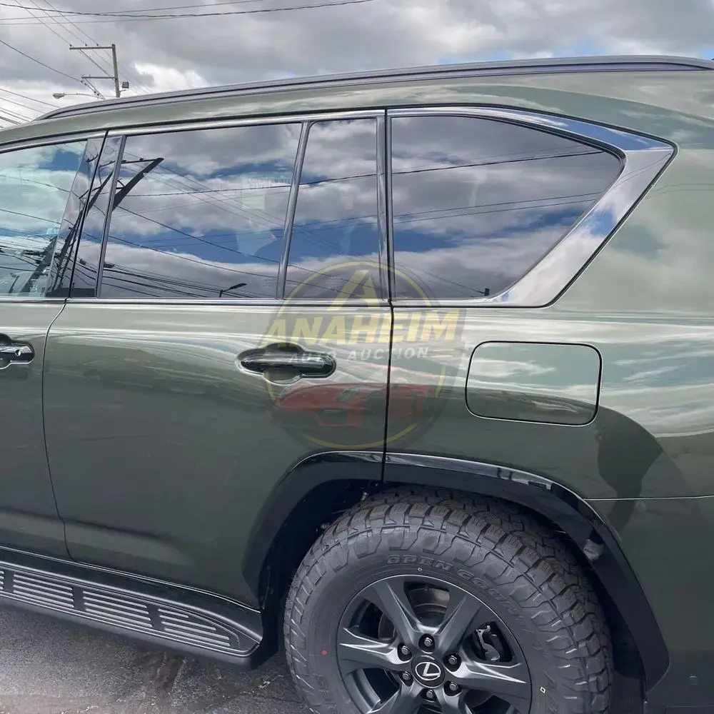 2025 Lexus LX 700h Overtrail