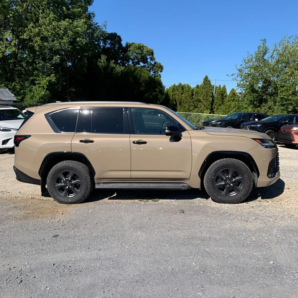 2025 Lexus LX 700h Overtrail