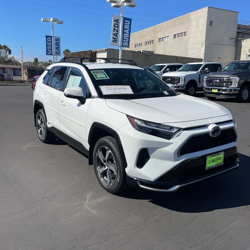 2025 Toyota RAV4 Plug-in Hybrid SE