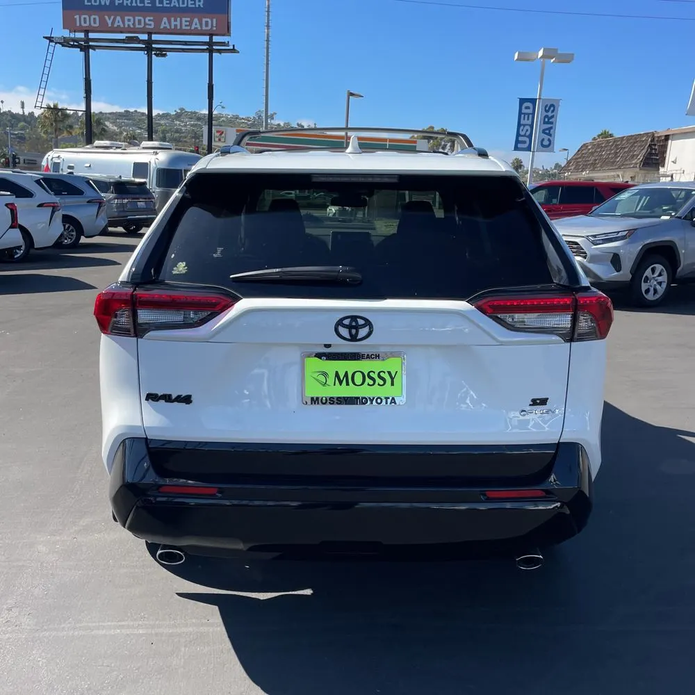 2025 Toyota RAV4 Plug-in Hybrid SE