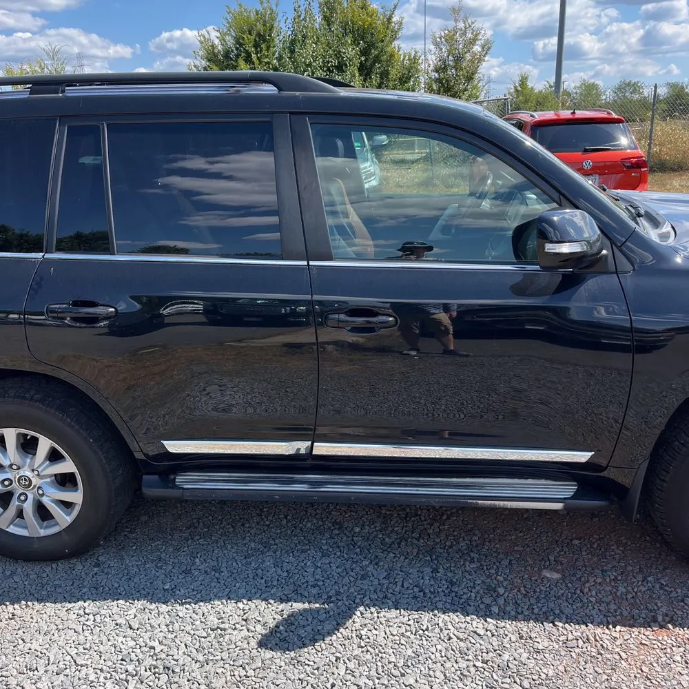 2017 Toyota Land Cruiser Base