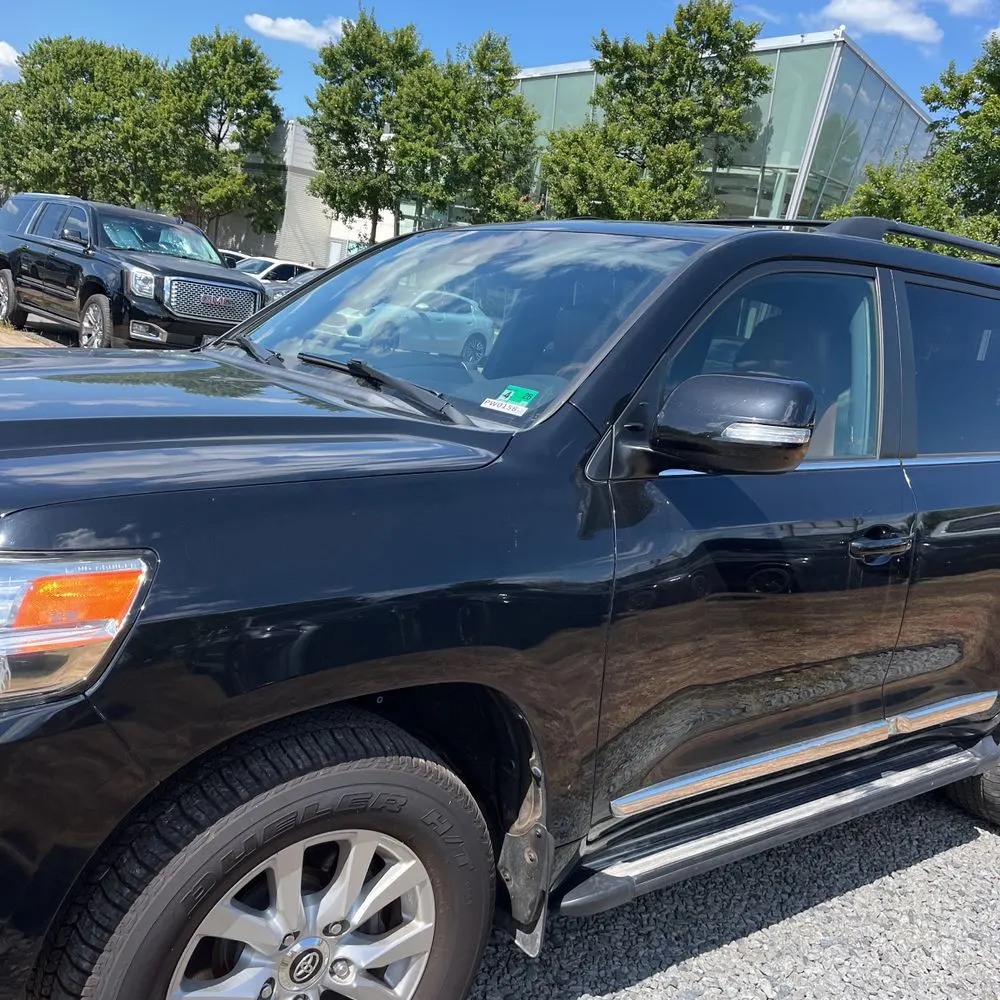 2017 Toyota Land Cruiser Base