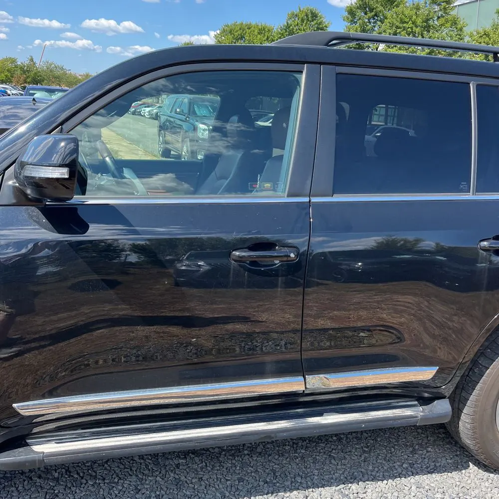 2017 Toyota Land Cruiser Base