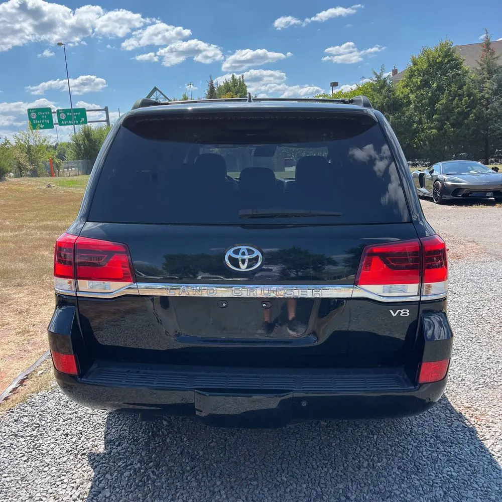 2017 Toyota Land Cruiser Base
