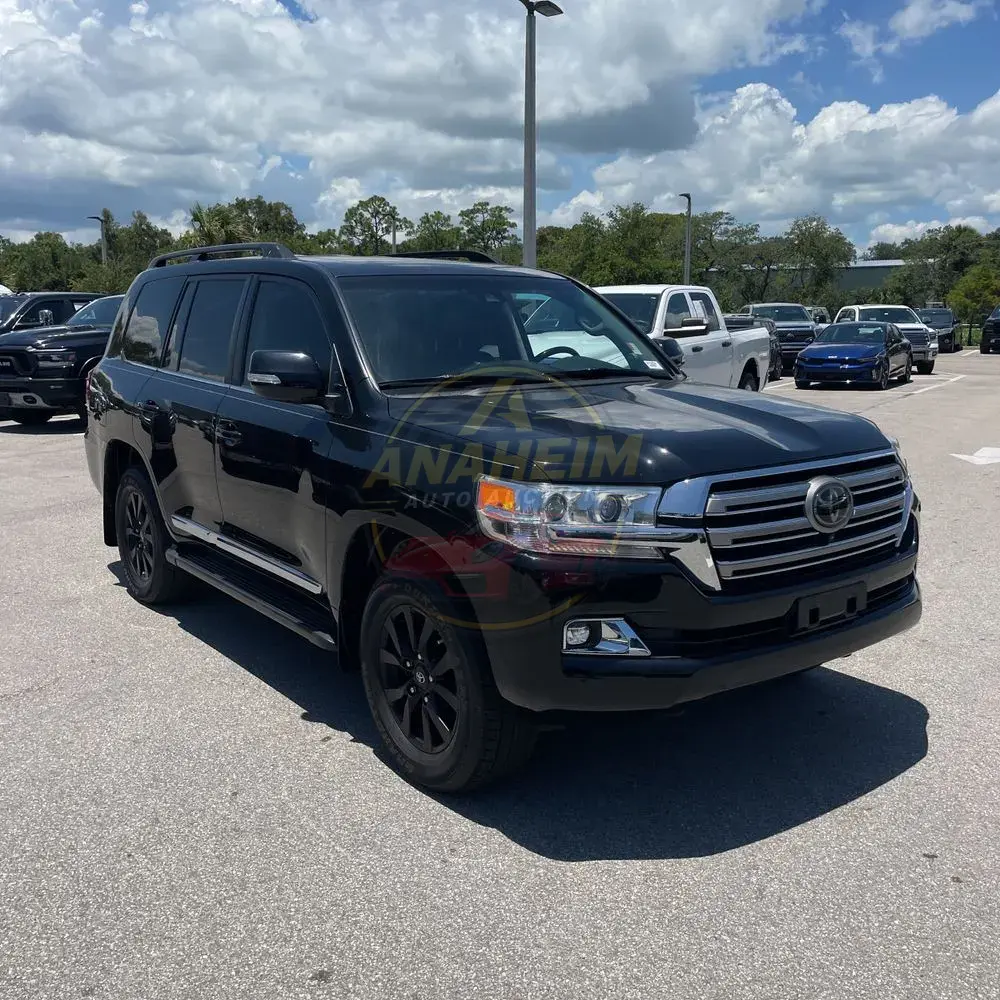 2018 Toyota Land Cruiser Base