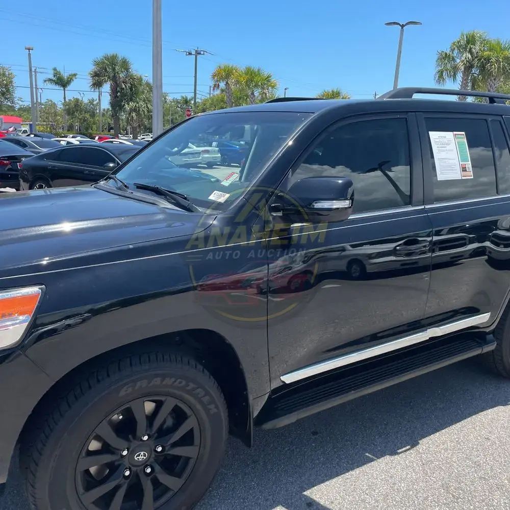 2018 Toyota Land Cruiser Base