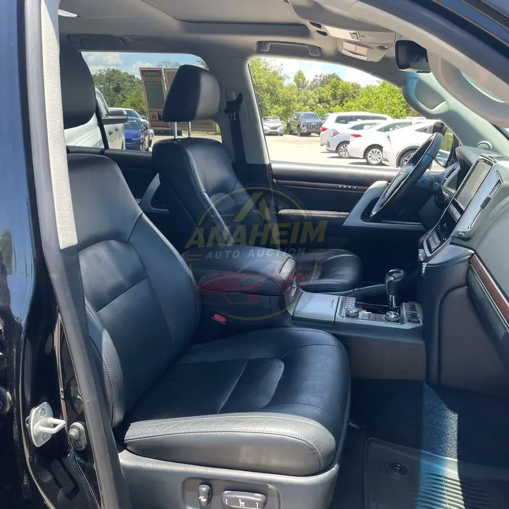 2018 Toyota Land Cruiser Base