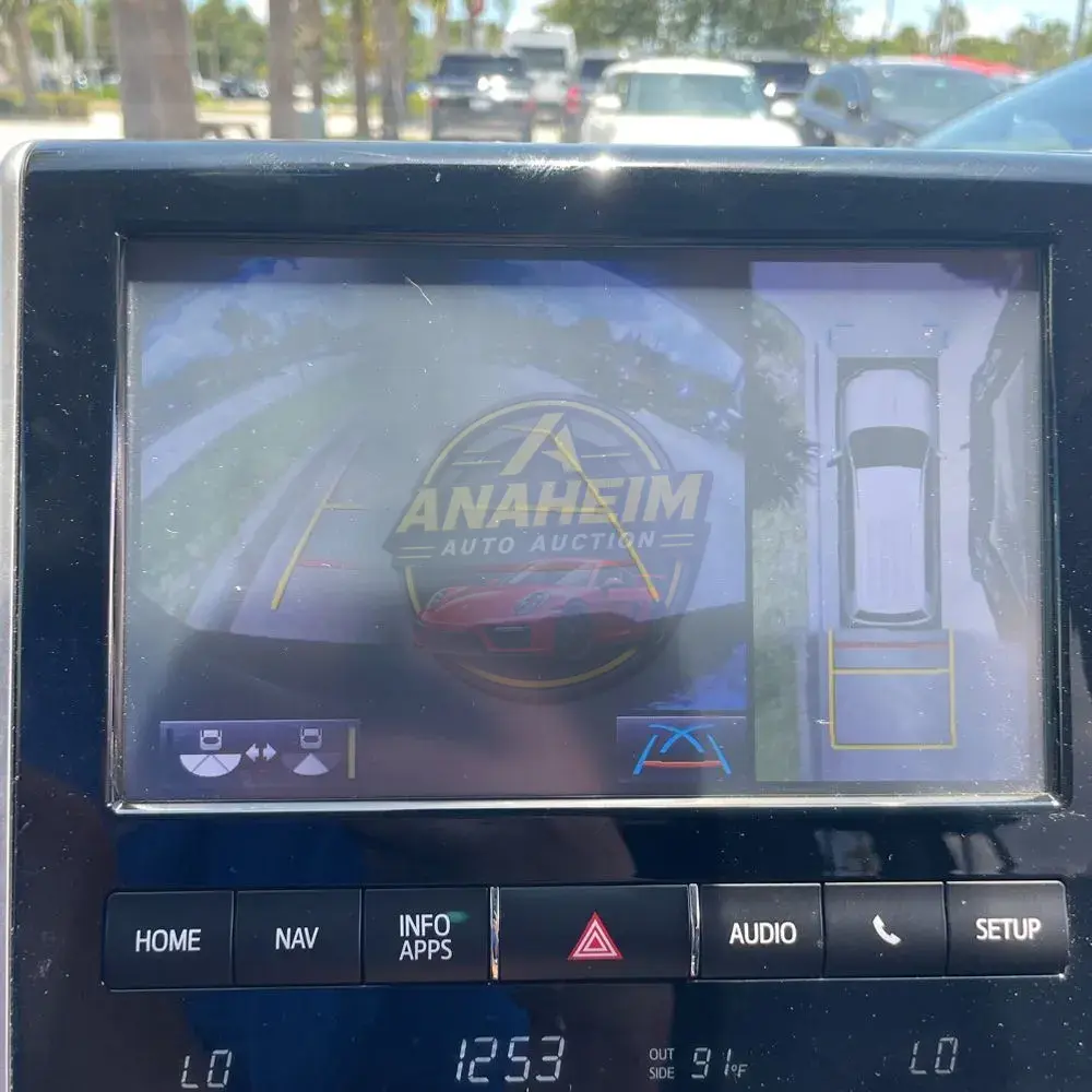 2018 Toyota Land Cruiser Base